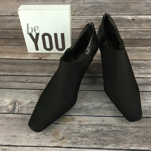 Liz Claiborne Lawrence Brown Bootie - Picture 3 of 6